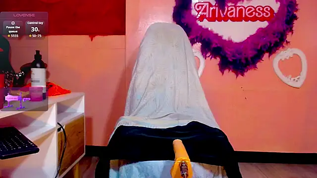 Snapshot of la_ratona_1 chatting on November 8, 7:12 pm la ratona 1 online show from November 8, 7:12 pm