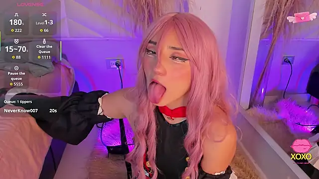 miia  baker online show from November 5, 12:27 pm