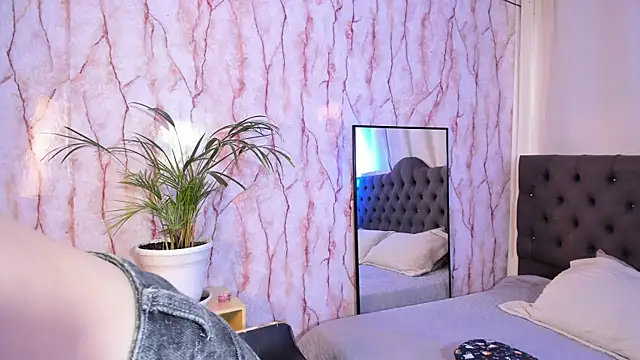 Elecktra sweet online show from November 18, 7:40 pm