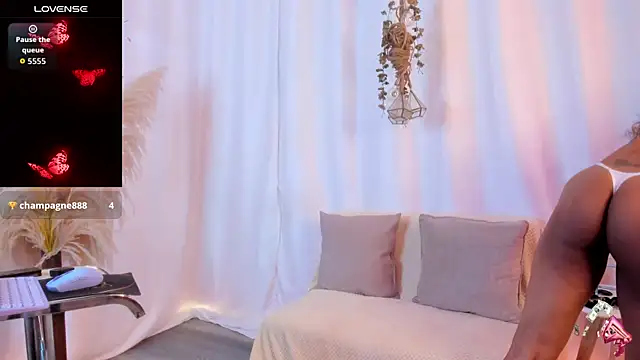 Snapshot of Helena-Fits chatting on September 25, 7:28 pm Helena-Fits online show from September 25, 7:28 pm