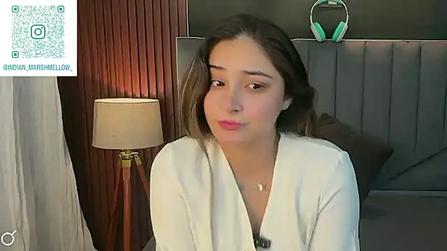 demieliss online show from October 22, 5:13 pm