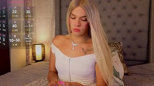 Snapshot of Shantal_Joness chatting on September 12, 8:53 pm Shantal Joness online show from September 12, 8:53 pm