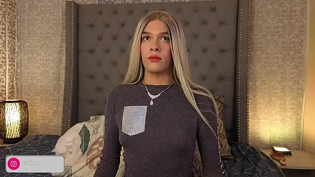 Snapshot of Shantal_Joness chatting on October 3, 3:25 am Shantal Joness online show from October 3, 3:25 am