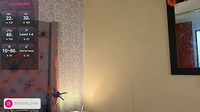 Snapshot of Shantal_Joness chatting on October 28, 11:07 pm Shantal Joness online show from October 28, 11:07 pm