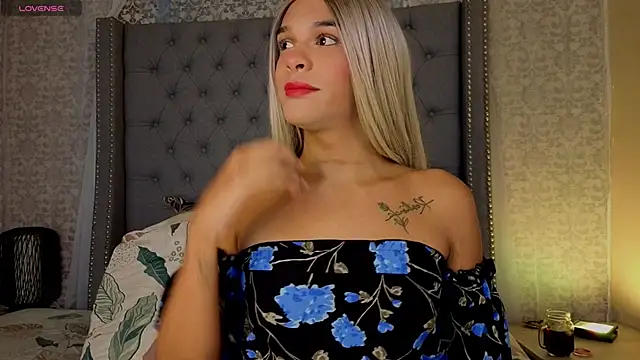 Shantal Joness online show from November 8, 9:13 pm