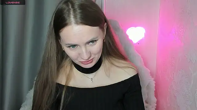Snapshot of Viola_sweet chatting on February 19, 8:27 pm Viola sweet online show from February 19, 8:27 pm