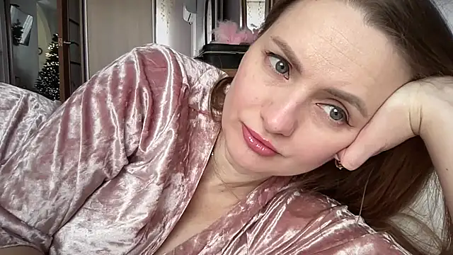 Snapshot of Viola_sweet chatting on February 21, 7:20 am Viola sweet online show from February 21, 7:20 am