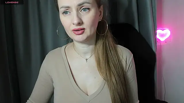 Snapshot of Viola_sweet chatting on March 22, 3:59 pm Viola sweet online show from March 22, 3:59 pm