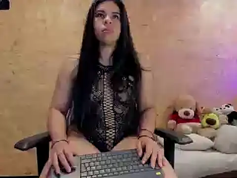 Snapshot of Biancastrongg chatting on January 8, 1:32 am Biancastrongg online show from January 8, 1:32 am