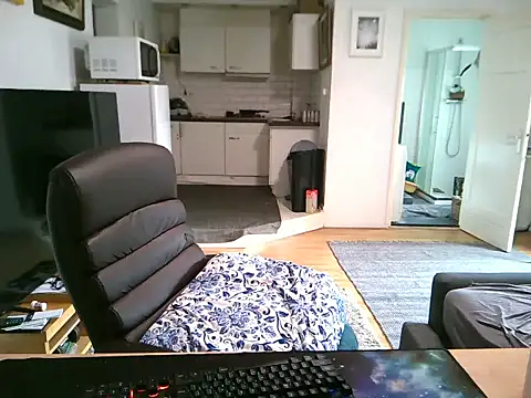 mihaimichael online show from September 21, 3:02 pm