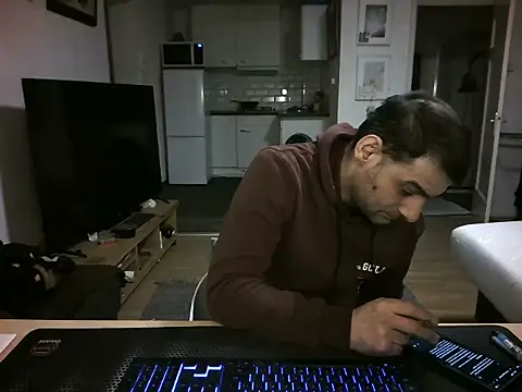 mihaimichael online show from April 1, 2:01 am