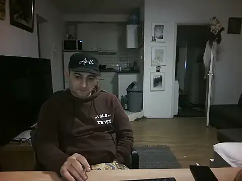 mihaimichael online show from May 19, 1:56 am