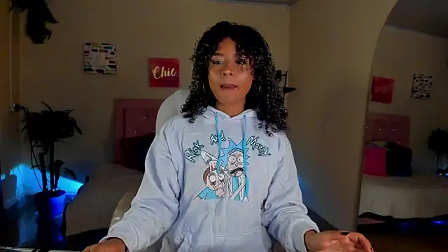 keyla roberts777 online show from December 18, 7:41 pm