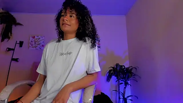 keyla roberts777 online show from February 13, 5:37 am