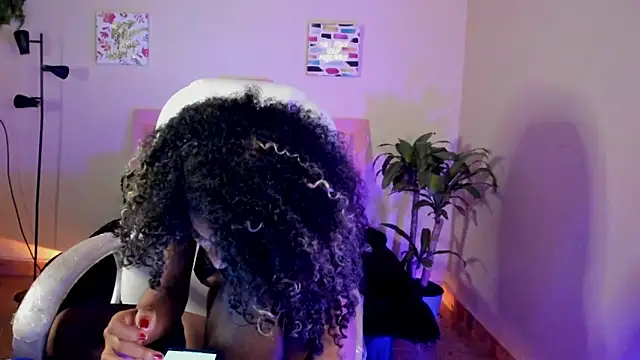 keyla roberts777 online show from March 6, 1:05 am