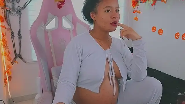 keyla roberts777 online show from October 7, 6:27 pm