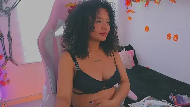 keyla roberts777 online show from October 10, 7:57 pm