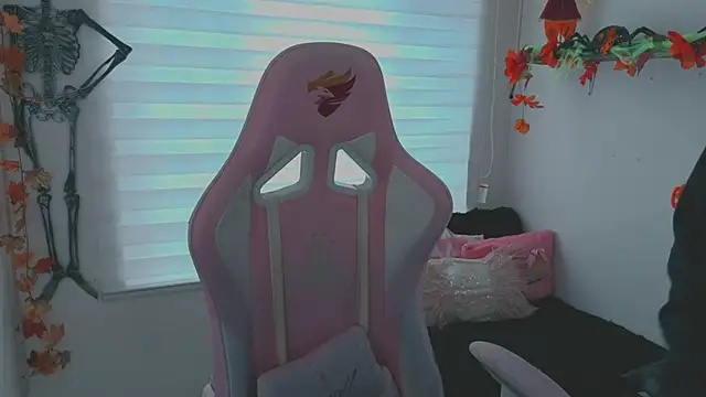 keyla roberts777 online show from October 16, 4:52 pm