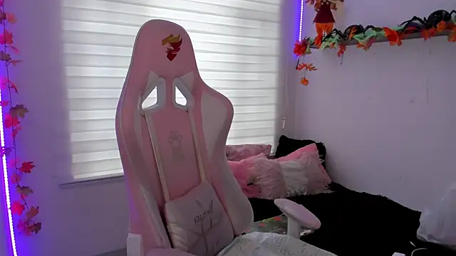 keyla roberts777 online show from November 4, 7:46 pm