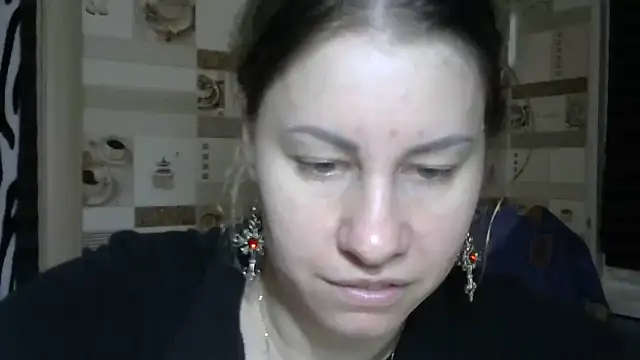 Snapshot of TherestlessKitty chatting on November 25, 10:21 pm TherestlessKitty online show from November 25, 10:21 pm