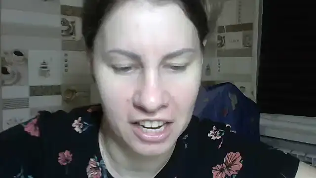 Snapshot of TherestlessKitty chatting on December 4, 10:18 pm TherestlessKitty online show from December 4, 10:18 pm