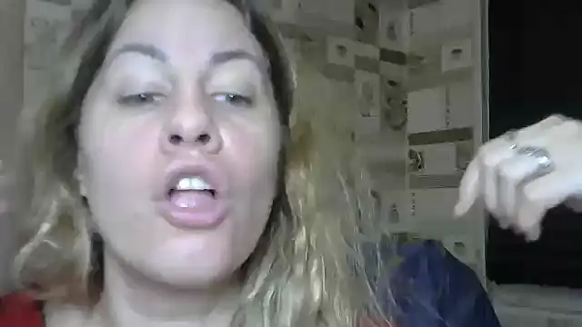 Snapshot of TherestlessKitty chatting on December 19, 10:17 pm TherestlessKitty online show from December 19, 10:17 pm