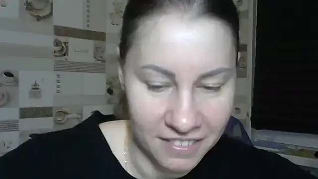 Snapshot of TherestlessKitty chatting on January 15, 12:15 am TherestlessKitty online show from January 15, 12:15 am