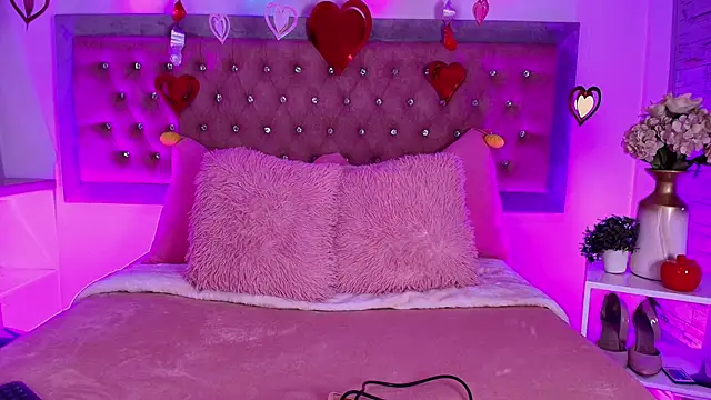 Snapshot of Tayzon_Foxxx chatting on February 17, 12:56 pm Tayzon Foxxx online show from February 17, 12:56 pm