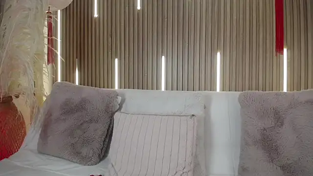 Snapshot of Tayzon_Foxxx chatting on March 4, 8:48 pm Tayzon Foxxx online show from March 4, 8:48 pm