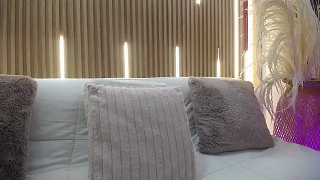 Snapshot of Tayzon_Foxxx chatting on March 5, 8:27 pm Tayzon Foxxx online show from March 5, 8:27 pm