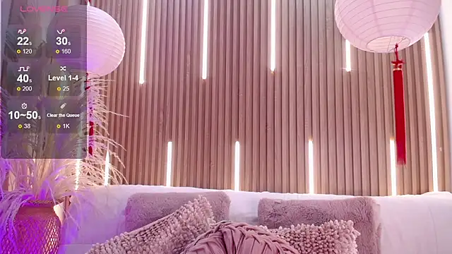 Snapshot of Tayzon_Foxxx chatting on March 8, 8:23 pm Tayzon Foxxx online show from March 8, 8:23 pm