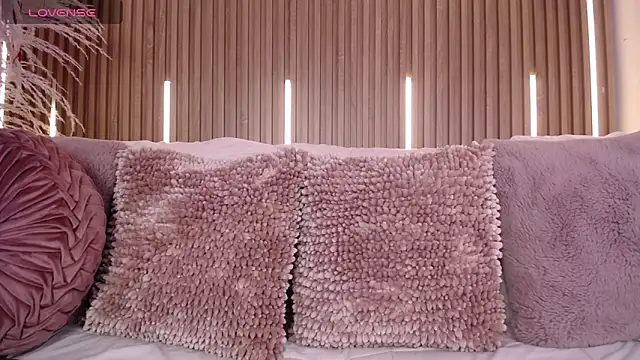 Snapshot of Tayzon_Foxxx chatting on March 15, 8:37 pm Tayzon Foxxx online show from March 15, 8:37 pm