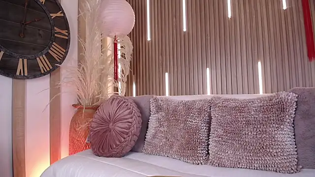 Snapshot of Tayzon_Foxxx chatting on March 20, 8:14 pm Tayzon Foxxx online show from March 20, 8:14 pm