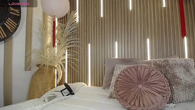 Snapshot of Tayzon_Foxxx chatting on April 1, 8:28 pm Tayzon Foxxx online show from April 1, 8:28 pm