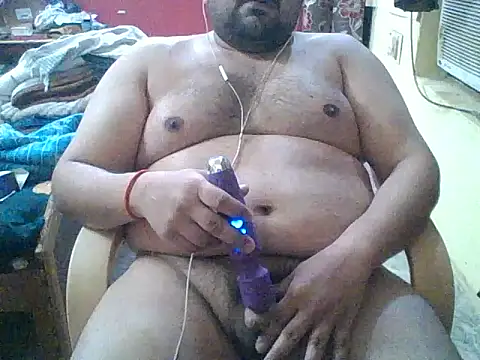 ARYANAVAILABLE online show from May 18, 11:43 pm