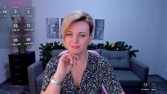 Julia Wilsone online show from January 4, 3:49 pm
