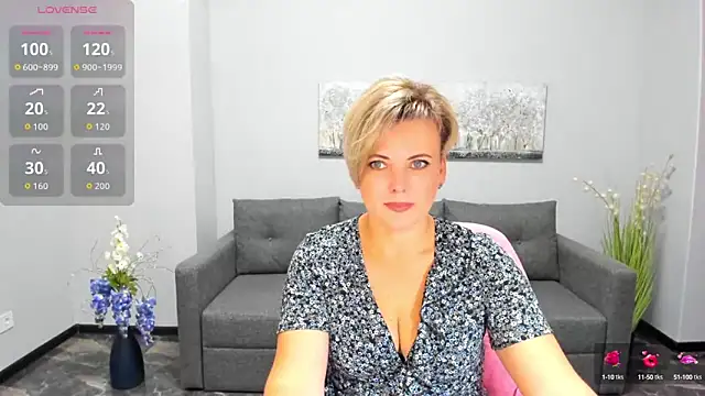 Julia Wilsone online show from September 27, 5:34 am