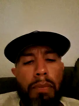 Snapshot of KingTulip111 chatting on April 7, 2:56 am KingTulip111 online show from April 7, 2:56 am