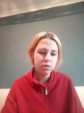 Snapshot of Gussie_Bridie chatting on December 20, 12:27 pm Gussie Bridie online show from December 20, 12:27 pm