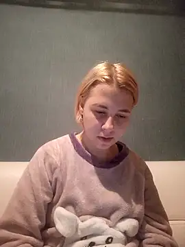 Snapshot of Gussie_Bridie chatting on January 23, 3:01 pm Gussie Bridie online show from January 23, 3:01 pm