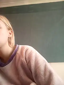 Snapshot of Gussie_Bridie chatting on January 25, 8:10 am Gussie Bridie online show from January 25, 8:10 am
