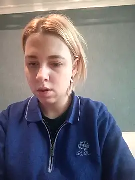 Snapshot of Gussie_Bridie chatting on February 9, 5:40 am Gussie Bridie online show from February 9, 5:40 am