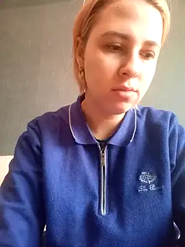Snapshot of Gussie_Bridie chatting on February 9, 8:54 am Gussie Bridie online show from February 9, 8:54 am