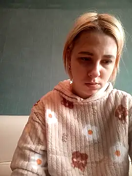 Snapshot of Gussie_Bridie chatting on February 17, 7:37 am Gussie Bridie online show from February 17, 7:37 am