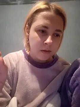 Snapshot of Gussie_Bridie chatting on February 27, 3:05 pm Gussie Bridie online show from February 27, 3:05 pm