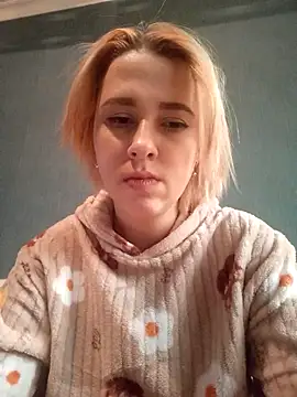 Snapshot of Gussie_Bridie chatting on March 3, 2:15 pm Gussie Bridie online show from March 3, 2:15 pm