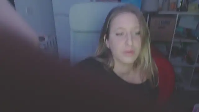 Snapshot of Pinkyladyxxx chatting on February 6, 11:37 pm Pinkyladyxxx online show from February 6, 11:37 pm