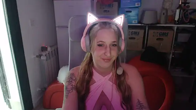 Snapshot of Pinkyladyxxx chatting on February 12, 5:16 pm Pinkyladyxxx online show from February 12, 5:16 pm