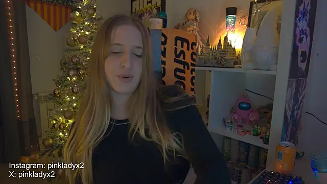 Snapshot of Pinkyladyxxx chatting on November 23, 10:53 pm Pinkyladyxxx online show from November 23, 10:53 pm