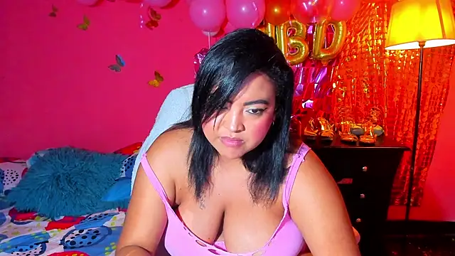 ivy roosx online show from April 29, 9:10 pm